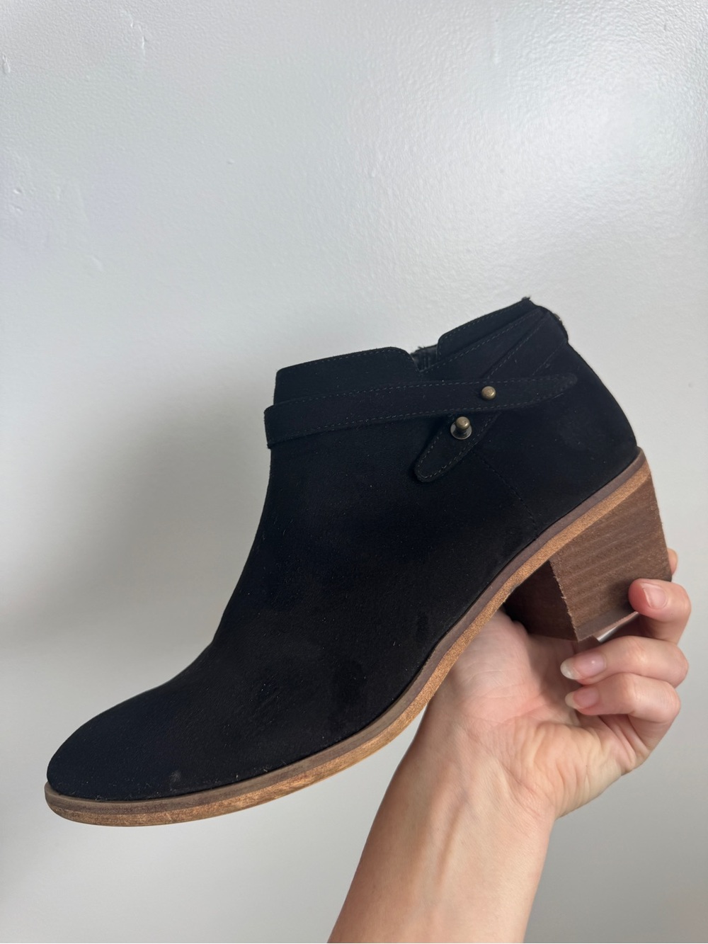 Vegan Suede Ankle Booties Faux Wood Block Heel Black Size 8 - Picture 10 of 11